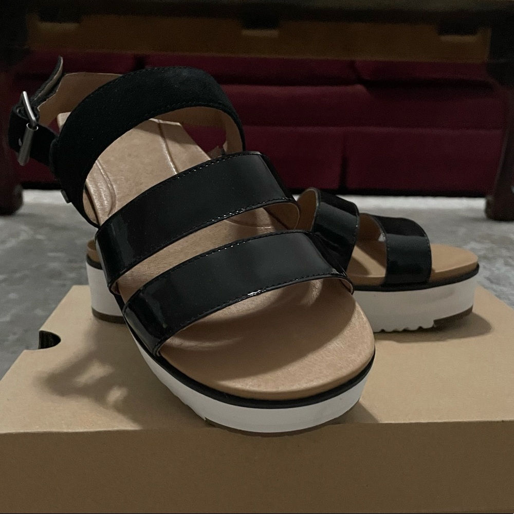 NWT UGG wedge sandals